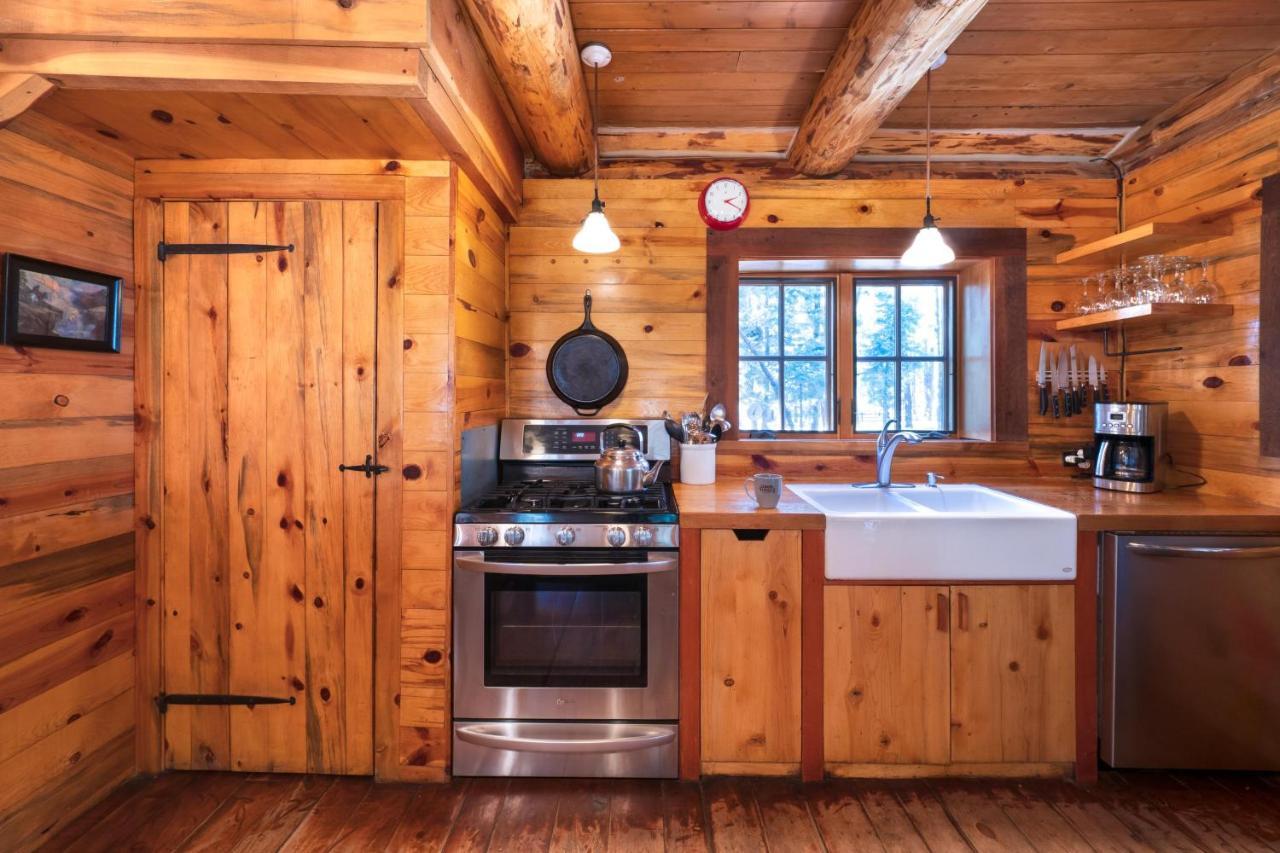 Corkins Lodge Chama Екстериор снимка