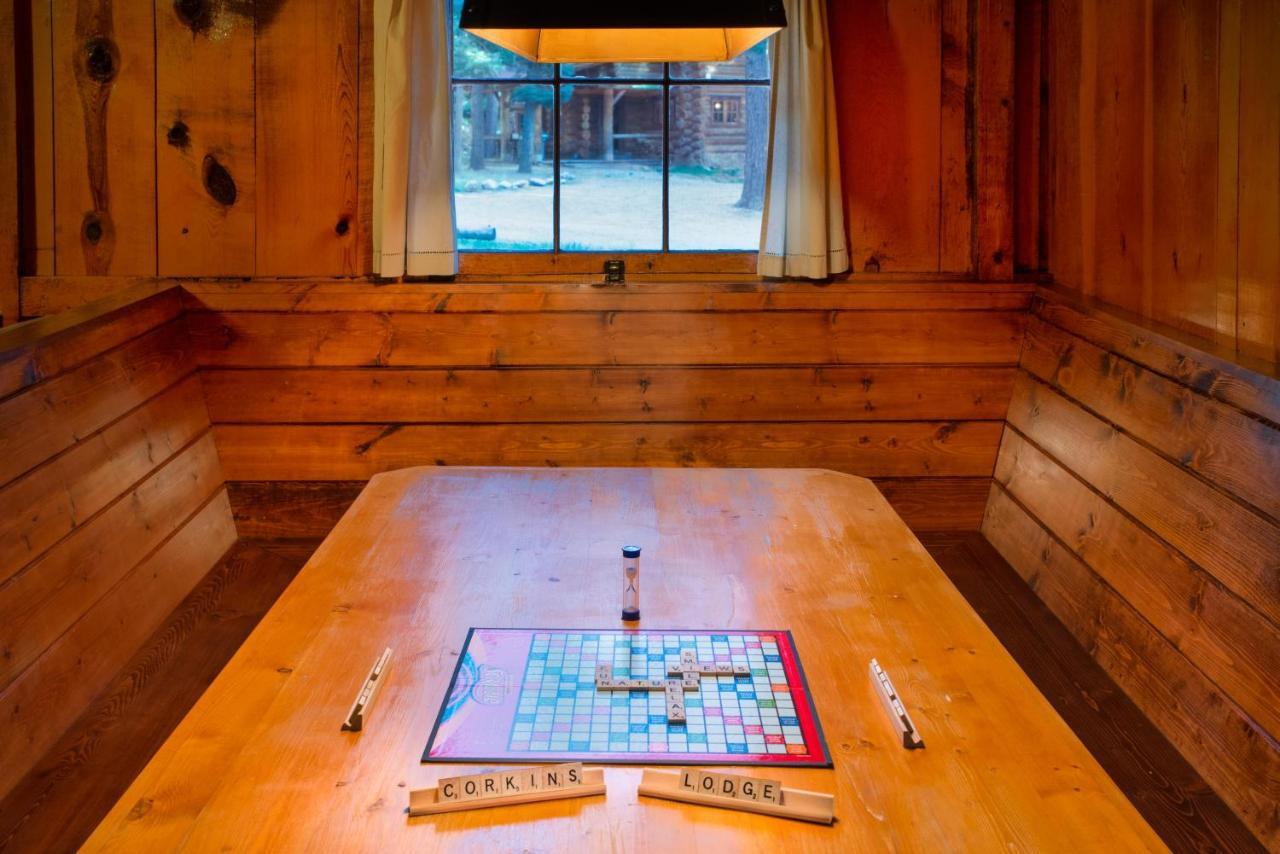 Corkins Lodge Chama Екстериор снимка