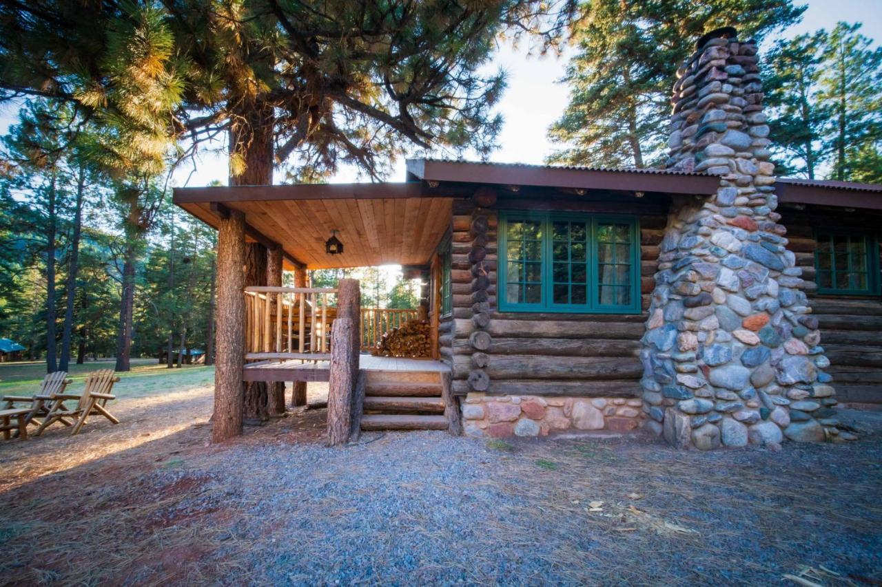 Corkins Lodge Chama Екстериор снимка