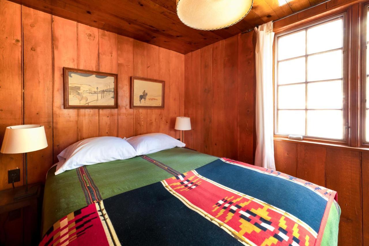 Corkins Lodge Chama Екстериор снимка