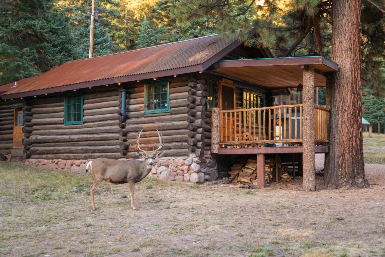 Corkins Lodge Chama Екстериор снимка