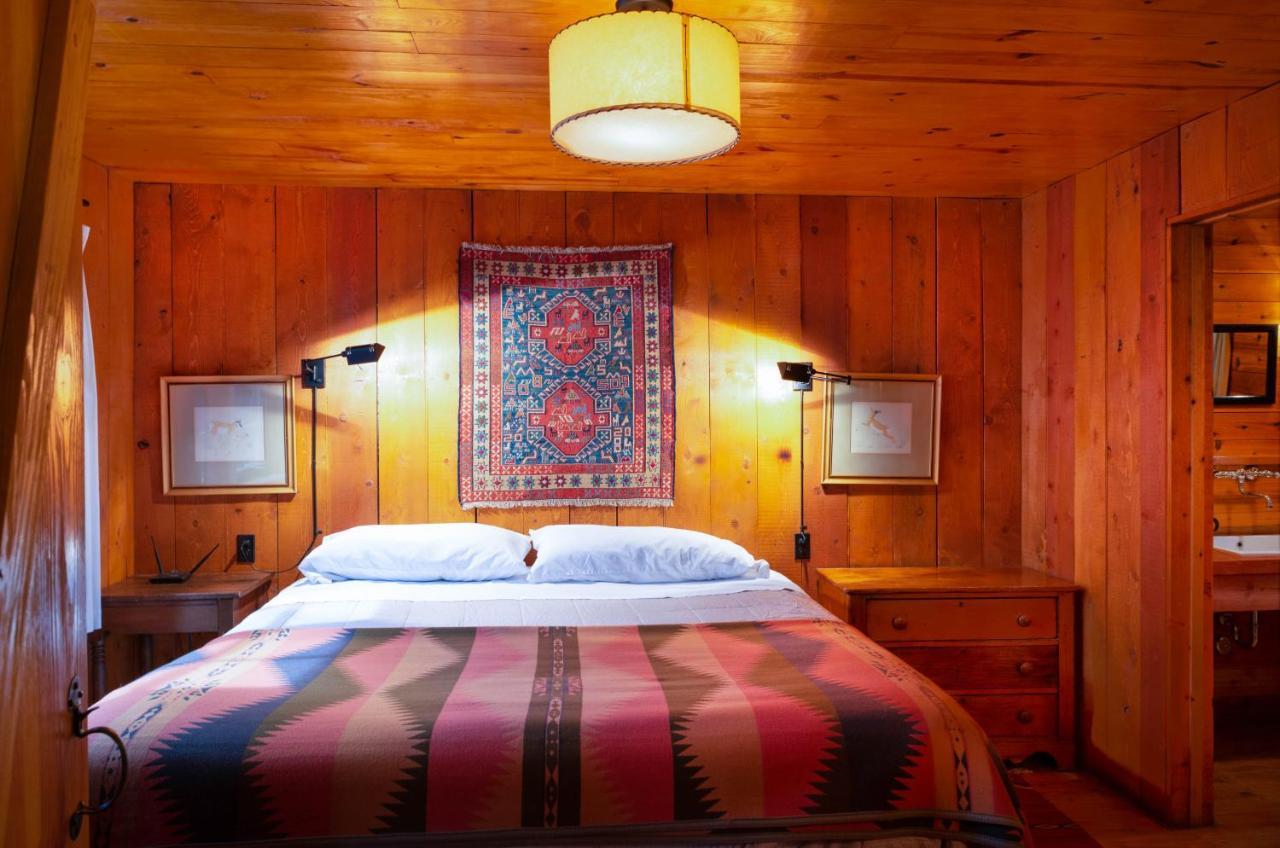 Corkins Lodge Chama Екстериор снимка