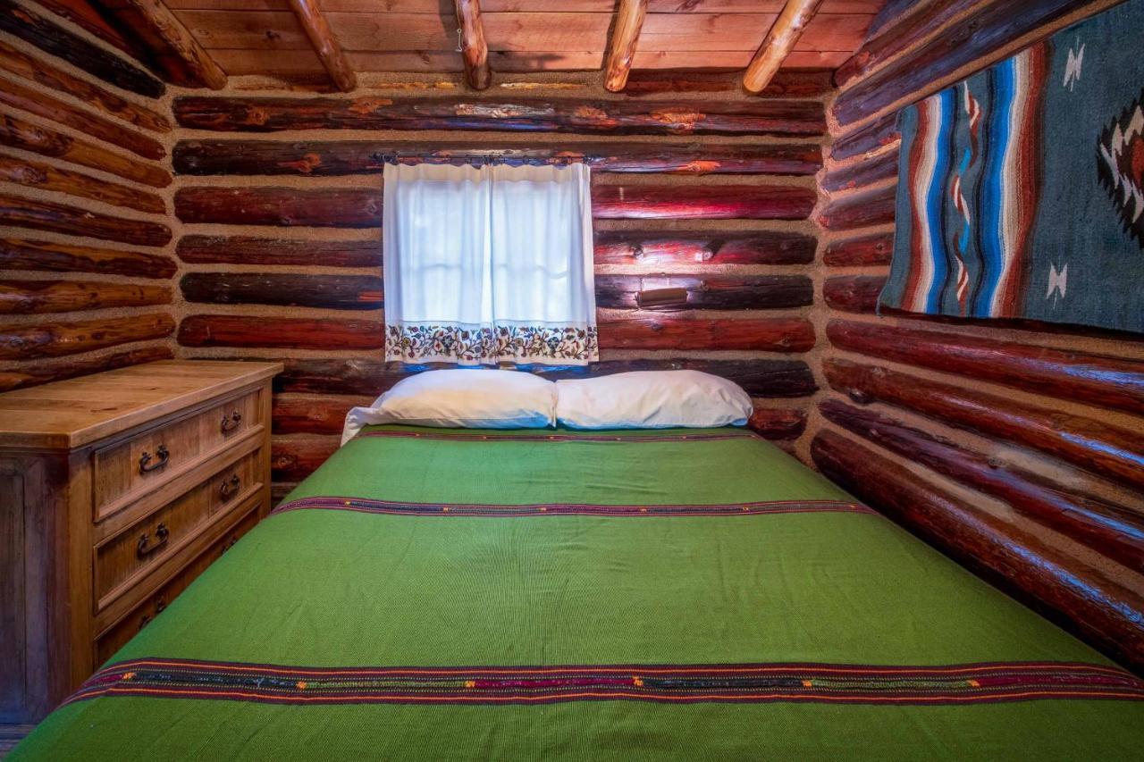 Corkins Lodge Chama Екстериор снимка