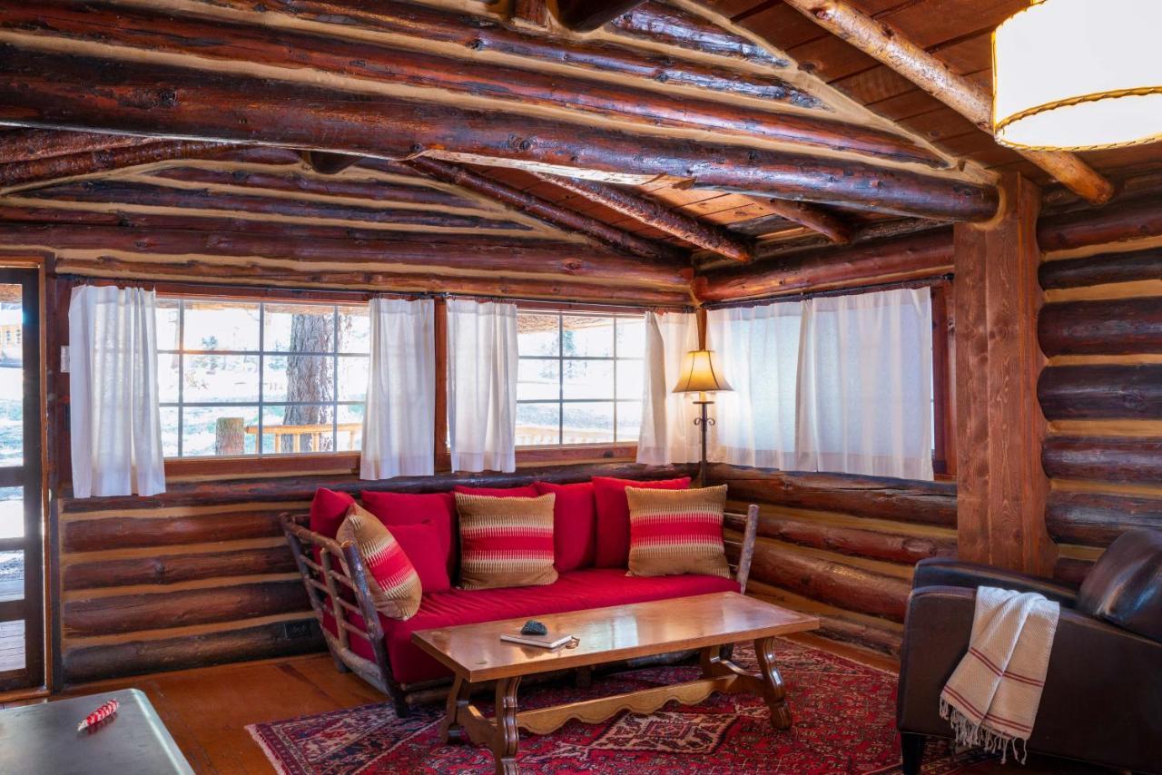 Corkins Lodge Chama Екстериор снимка