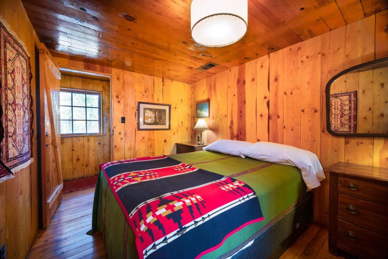 Corkins Lodge Chama Екстериор снимка